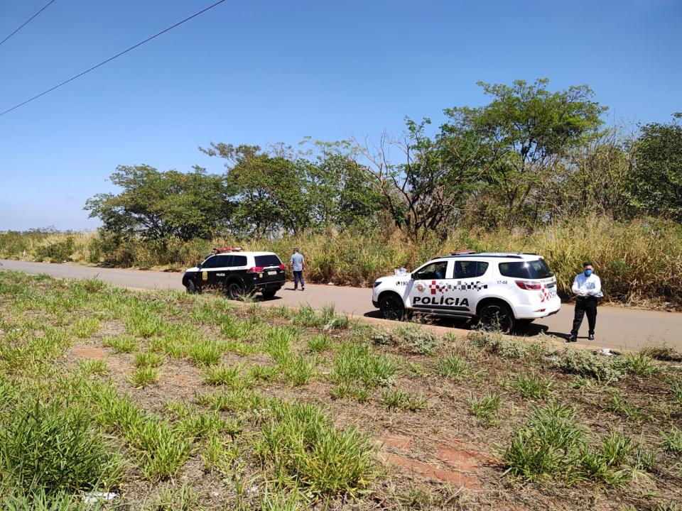Foto 6 de 7 — Com sinais de violência: corpo em decomposição é localizado em mata de Araraquara